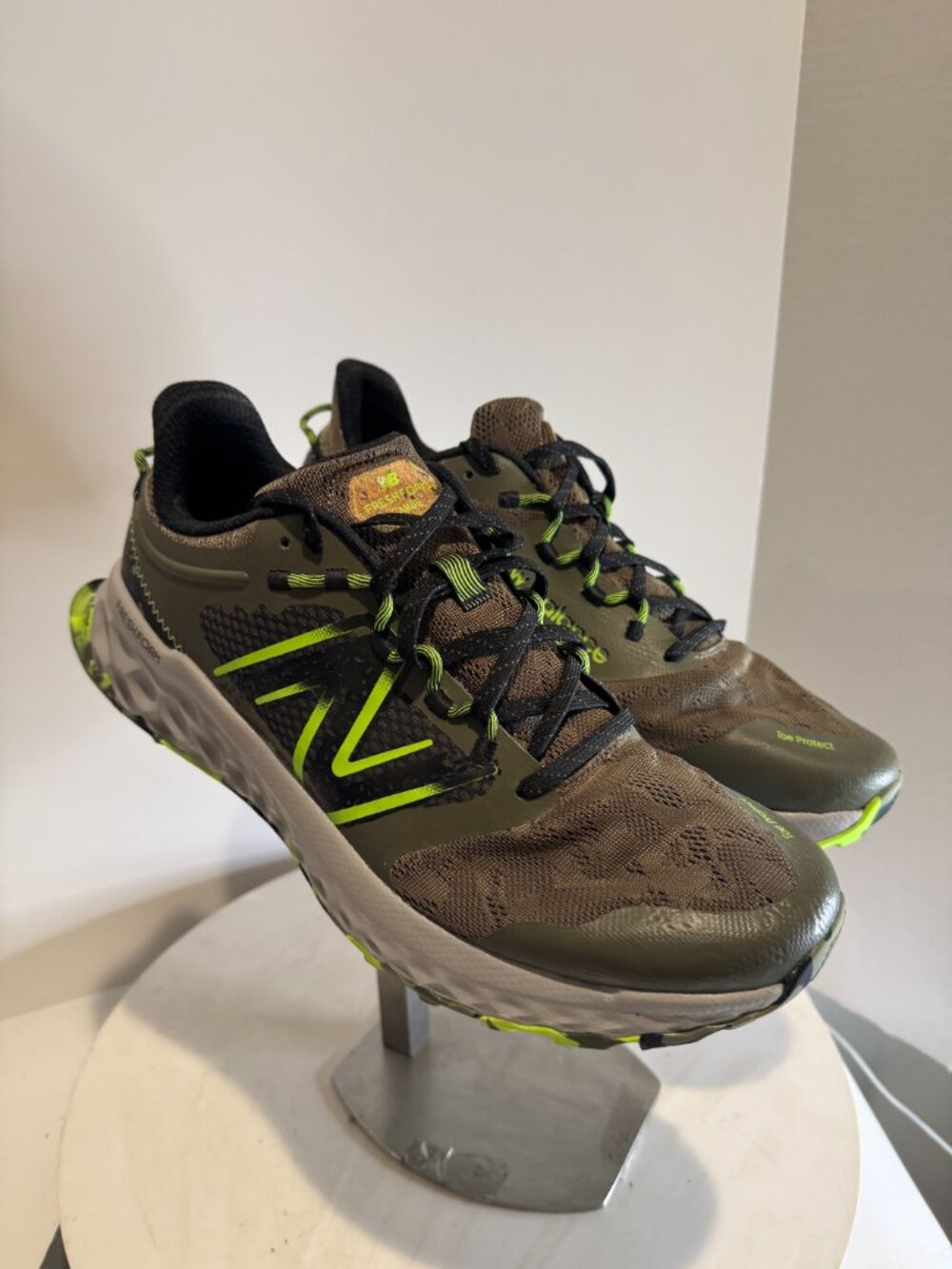 New Balance Fresh Foam Garoe w/ Toe Protect Trail Running Shoes men's size 12